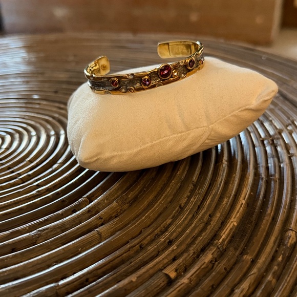 Rustic Cuff Signature - Picture 2 of 2